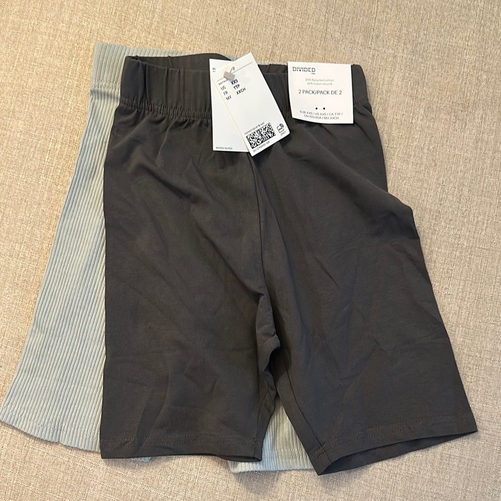 H&M Gray and Sage Bike Shorts with Elastic Waistband